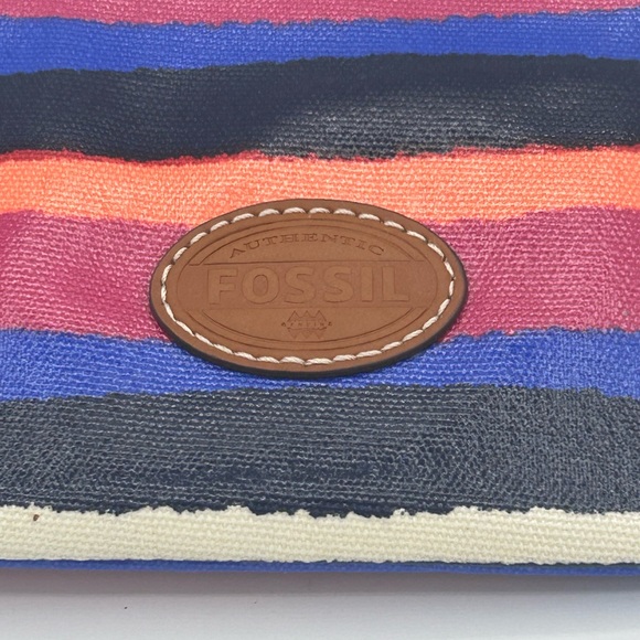 Fossil wristlet zipper pouch purse - Picture 8 of 9